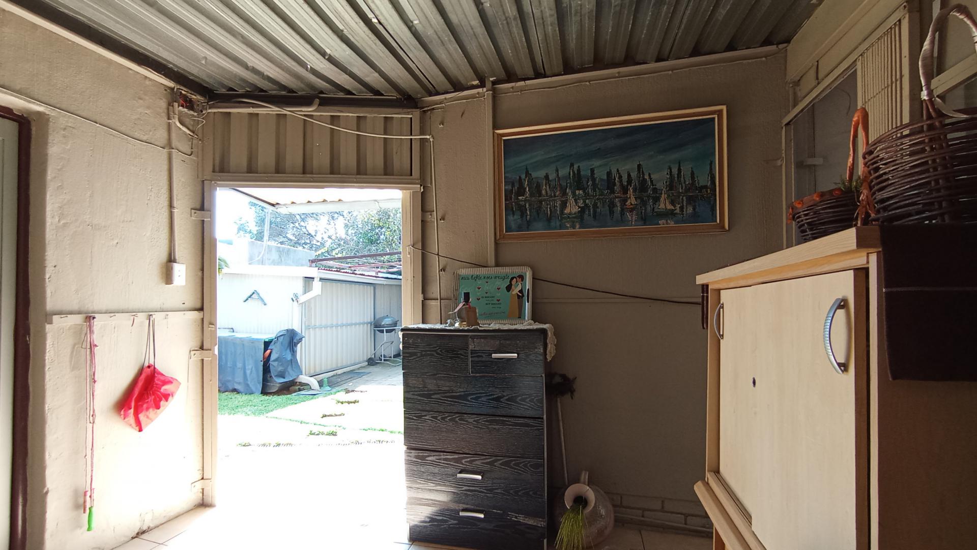 Spaces - 32 square meters of property in Sophiatown