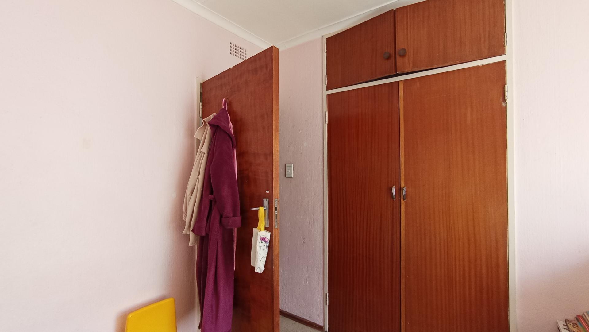 Bed Room 1 - 41 square meters of property in Sophiatown