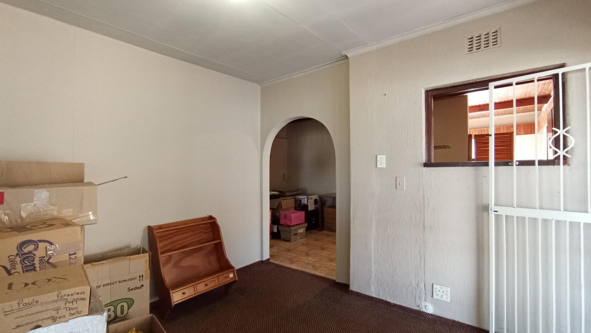 Lounges - 64 square meters of property in Sophiatown
