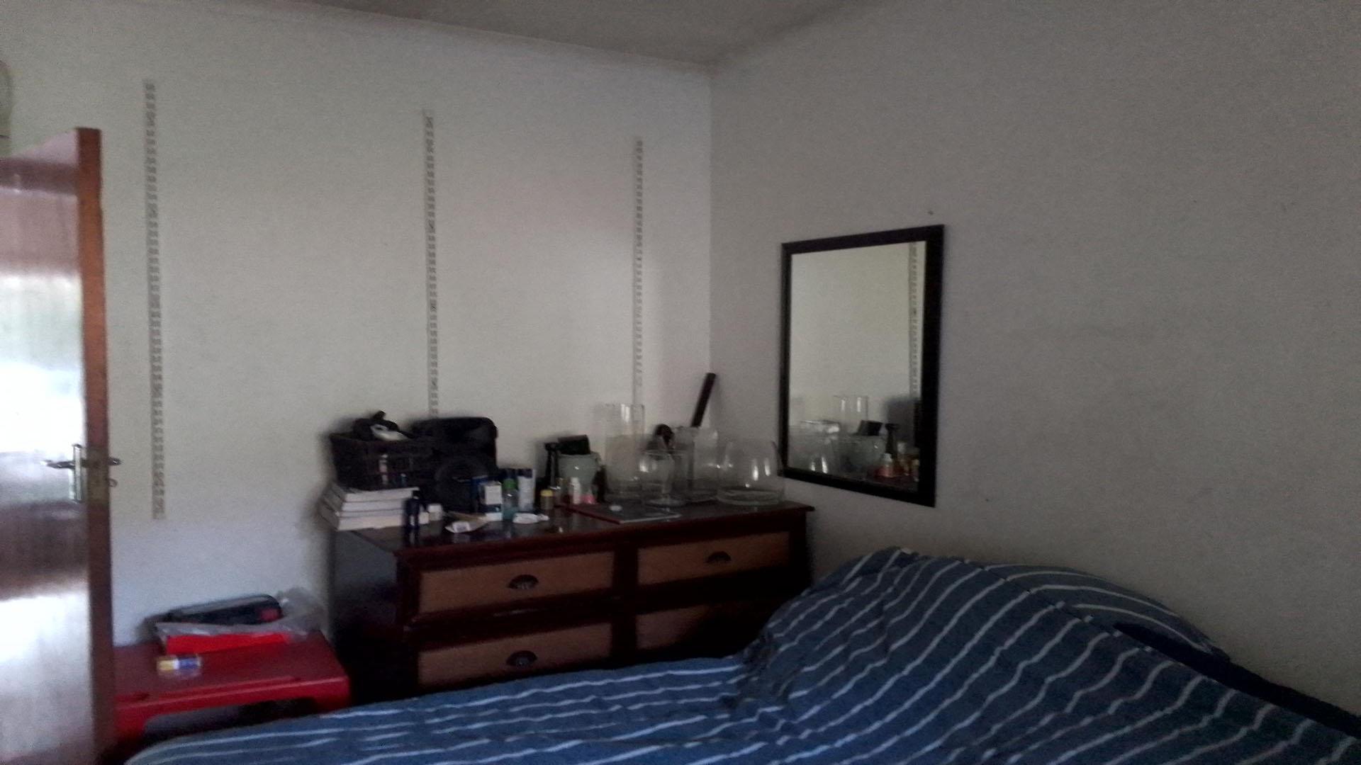 Bed Room 1 of property in Durban Central