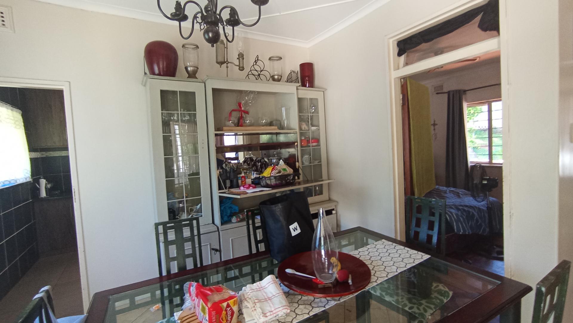 Dining Room - 17 square meters of property in Durban Central