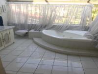 Bathroom 2 of property in Bulwer (Dbn)