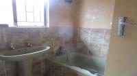 Bathroom 1 - 4 square meters of property in Daveyton