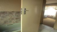 Bathroom 1 - 4 square meters of property in Daveyton