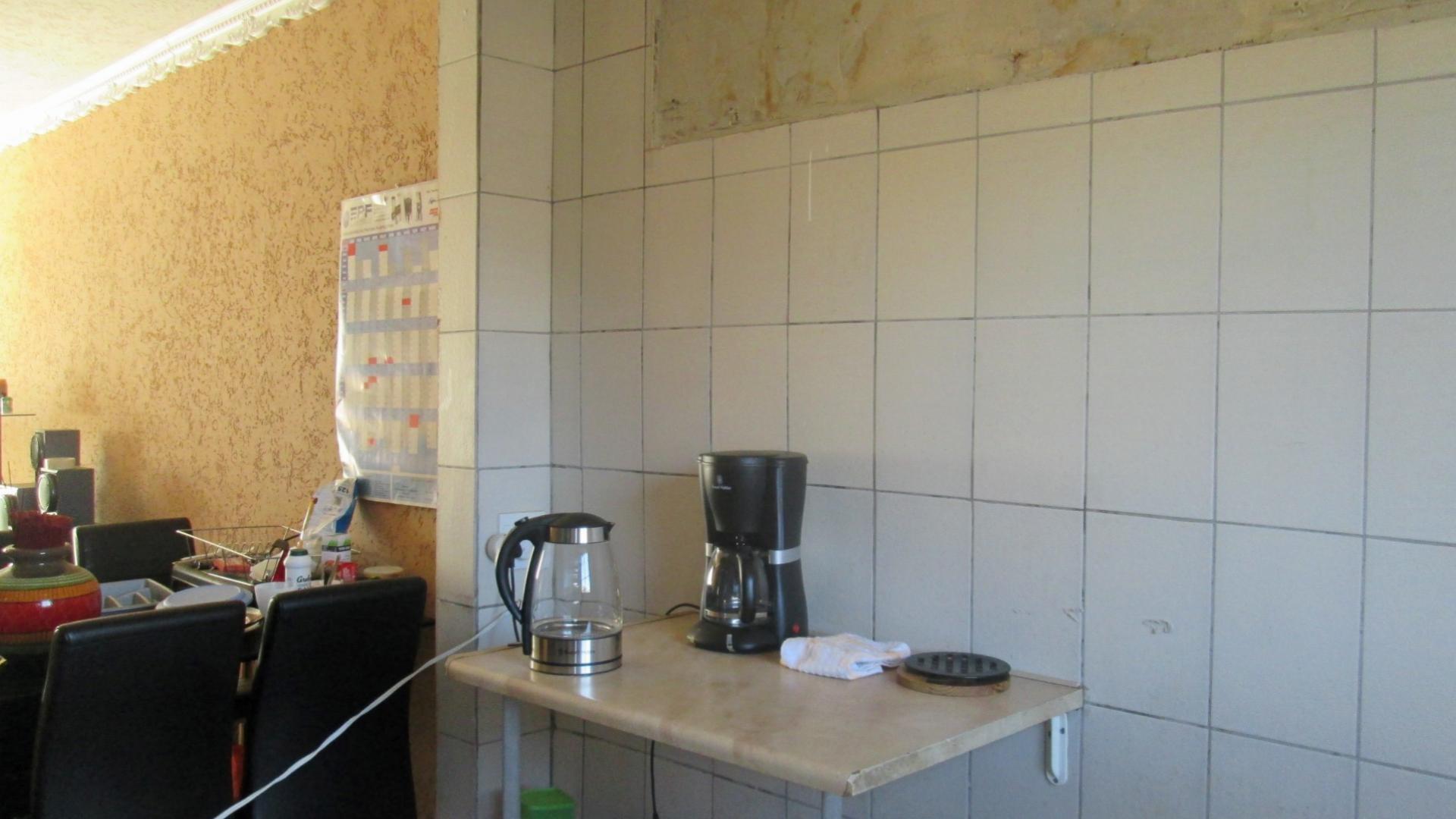 Kitchen - 8 square meters of property in Germiston