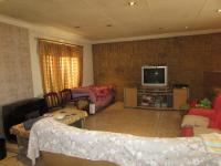 Lounges - 31 square meters of property in Lenasia South