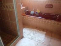 Bathroom 1 - 7 square meters of property in Three Rivers