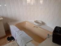 Main Bathroom - 11 square meters of property in Three Rivers