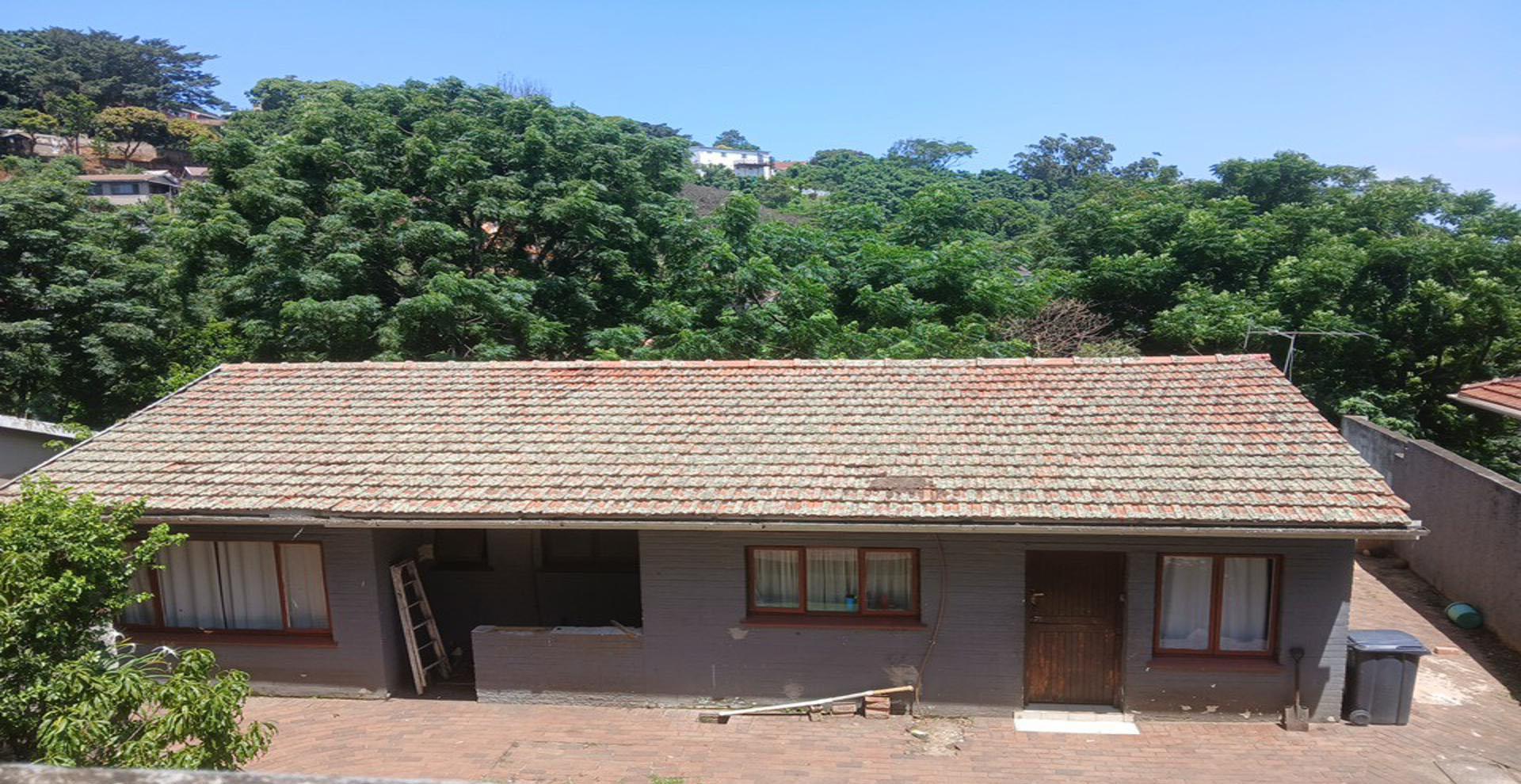 Front View of property in Durban Central