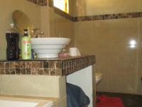 Main Bathroom - 25 square meters of property in De Deur