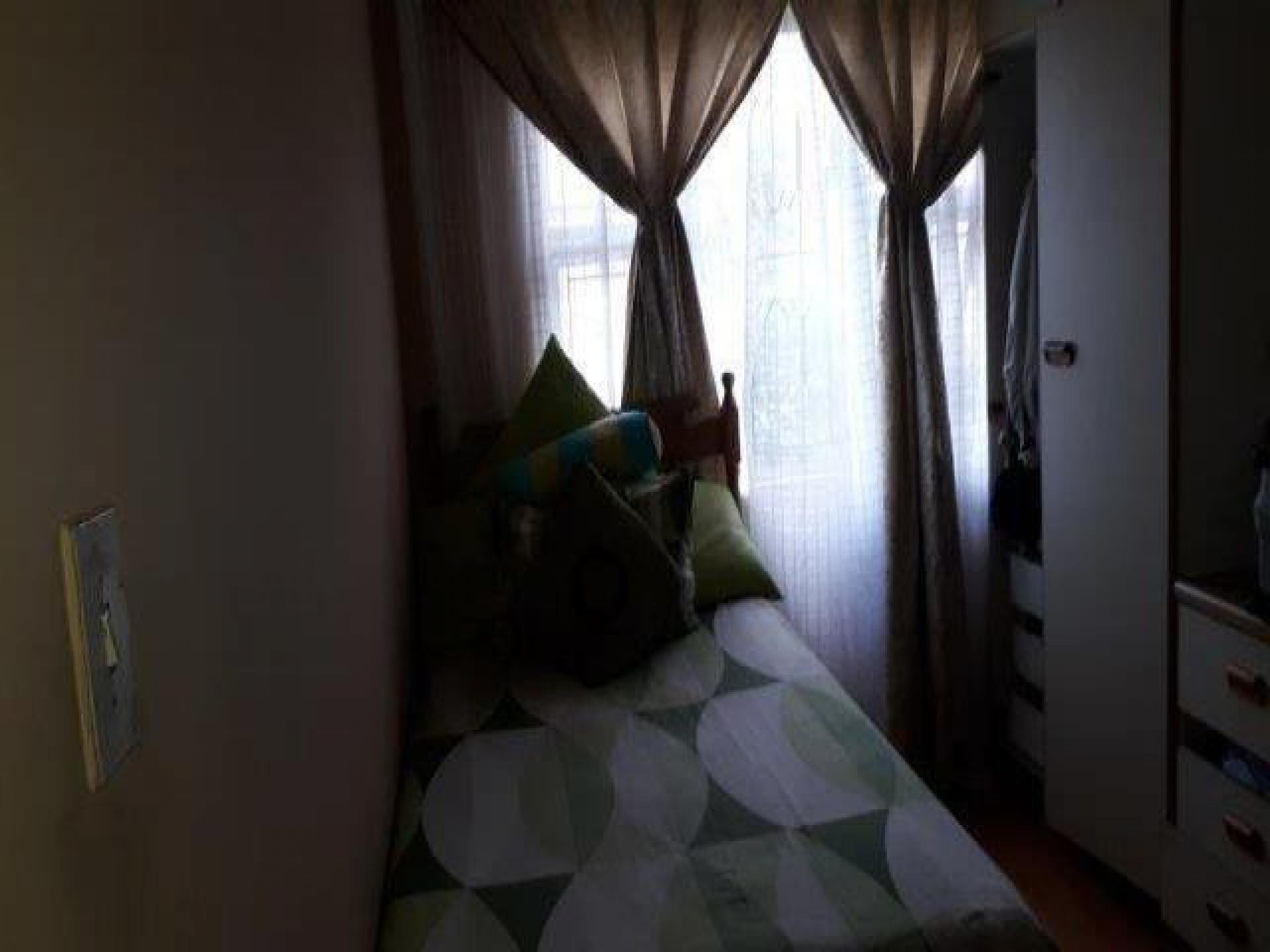Bed Room 1 of property in Umlazi