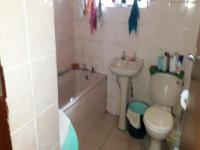 Bathroom 1 of property in Umlazi