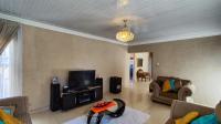 Lounges - 31 square meters of property in Vanderbijlpark