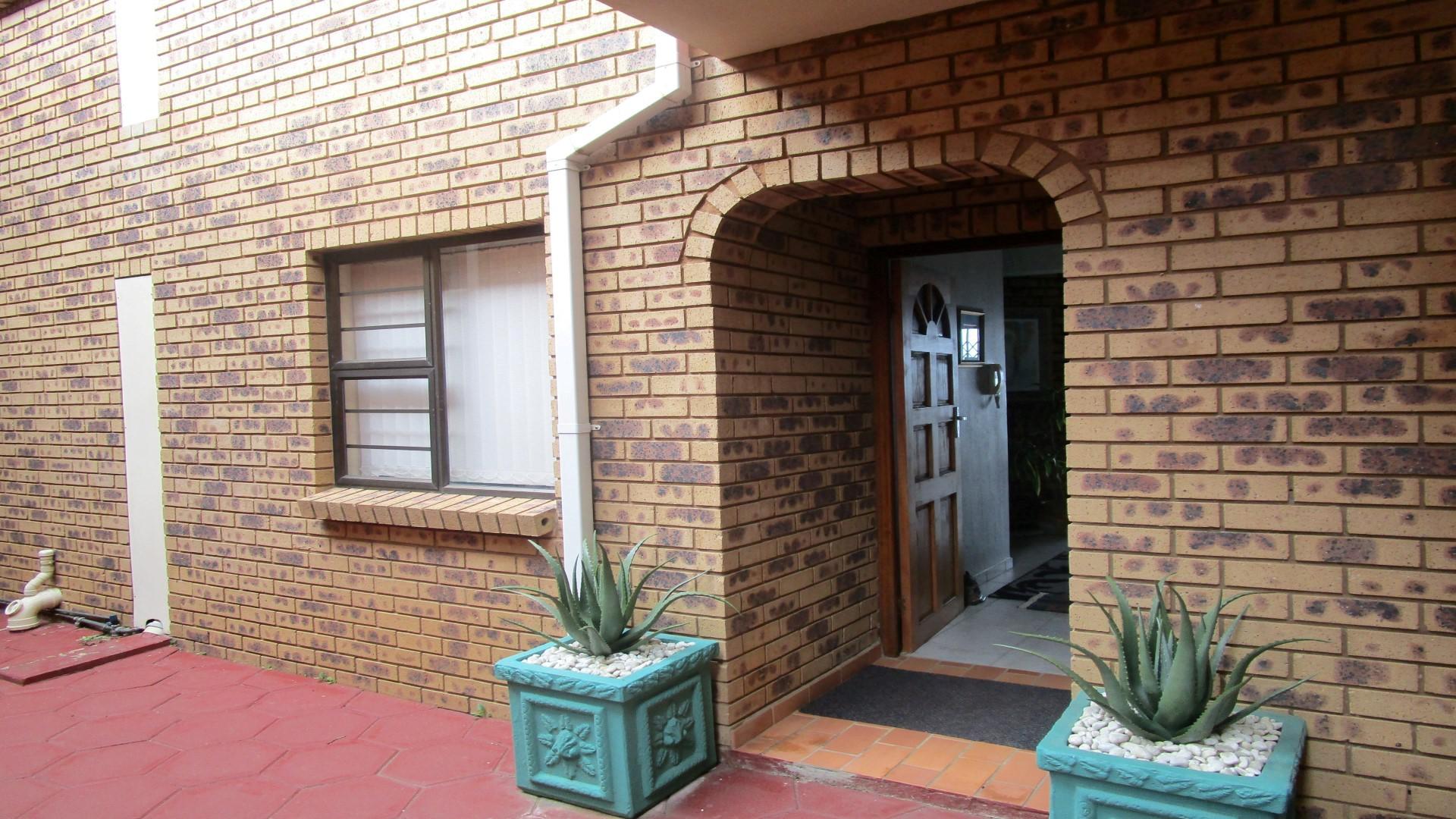 Front View of property in Amanzimtoti 