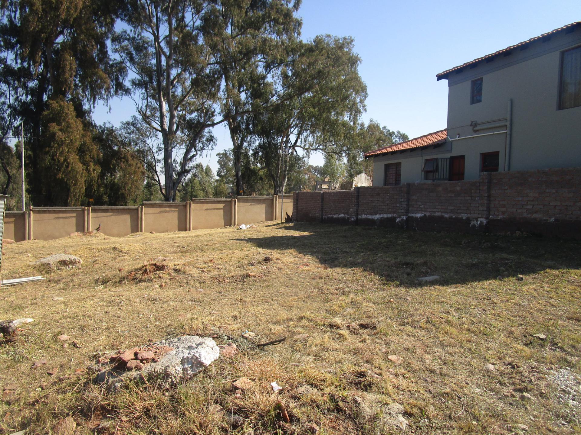 Front View of property in Munsieville South