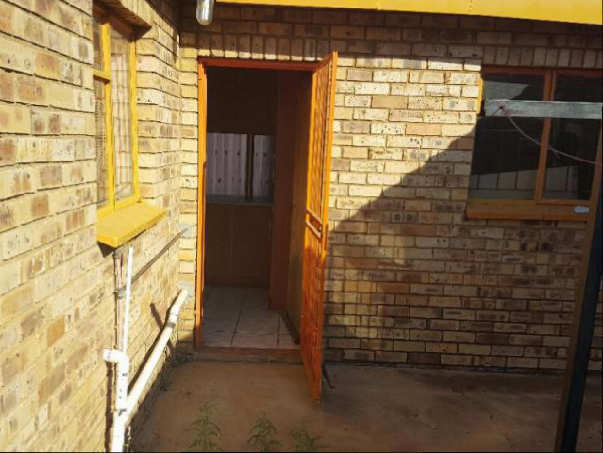 Front View of property in Potchefstroom