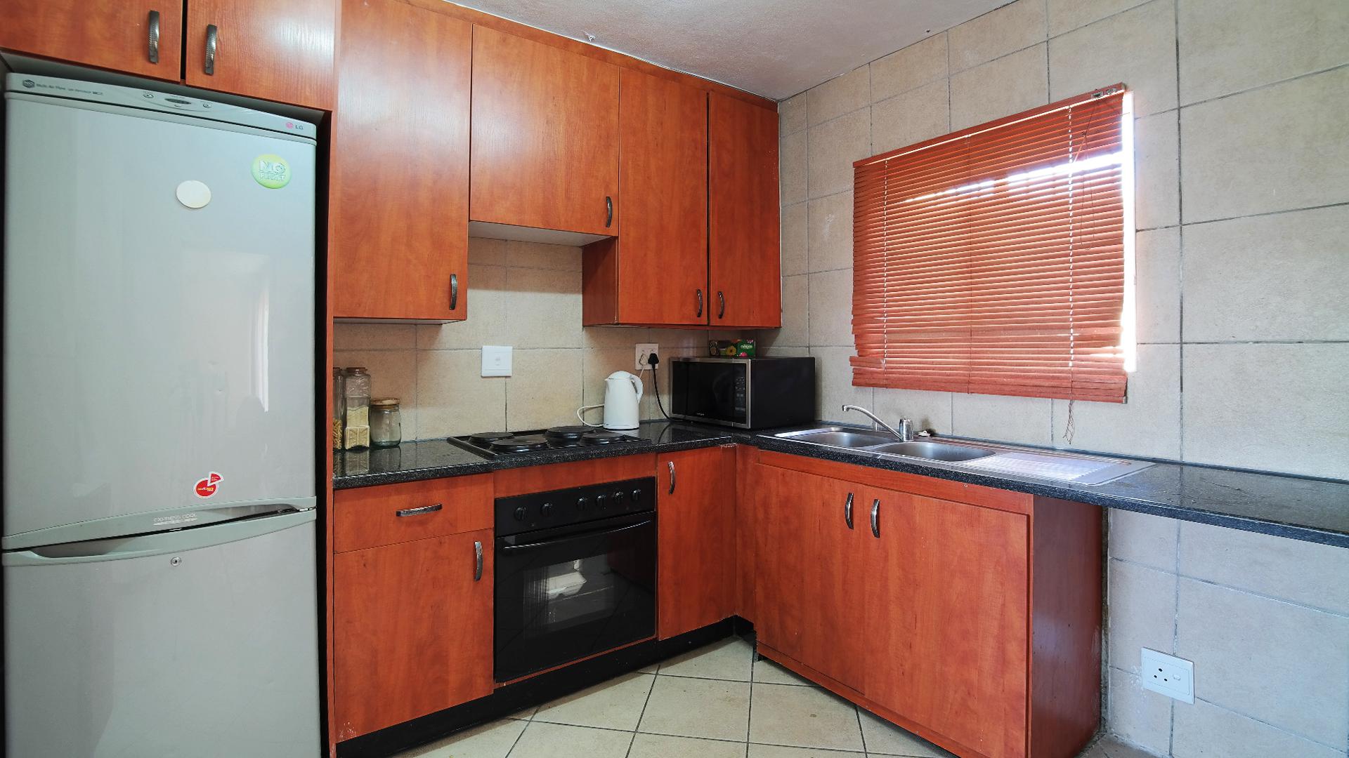 Kitchen - 7 square meters of property in Noordwyk