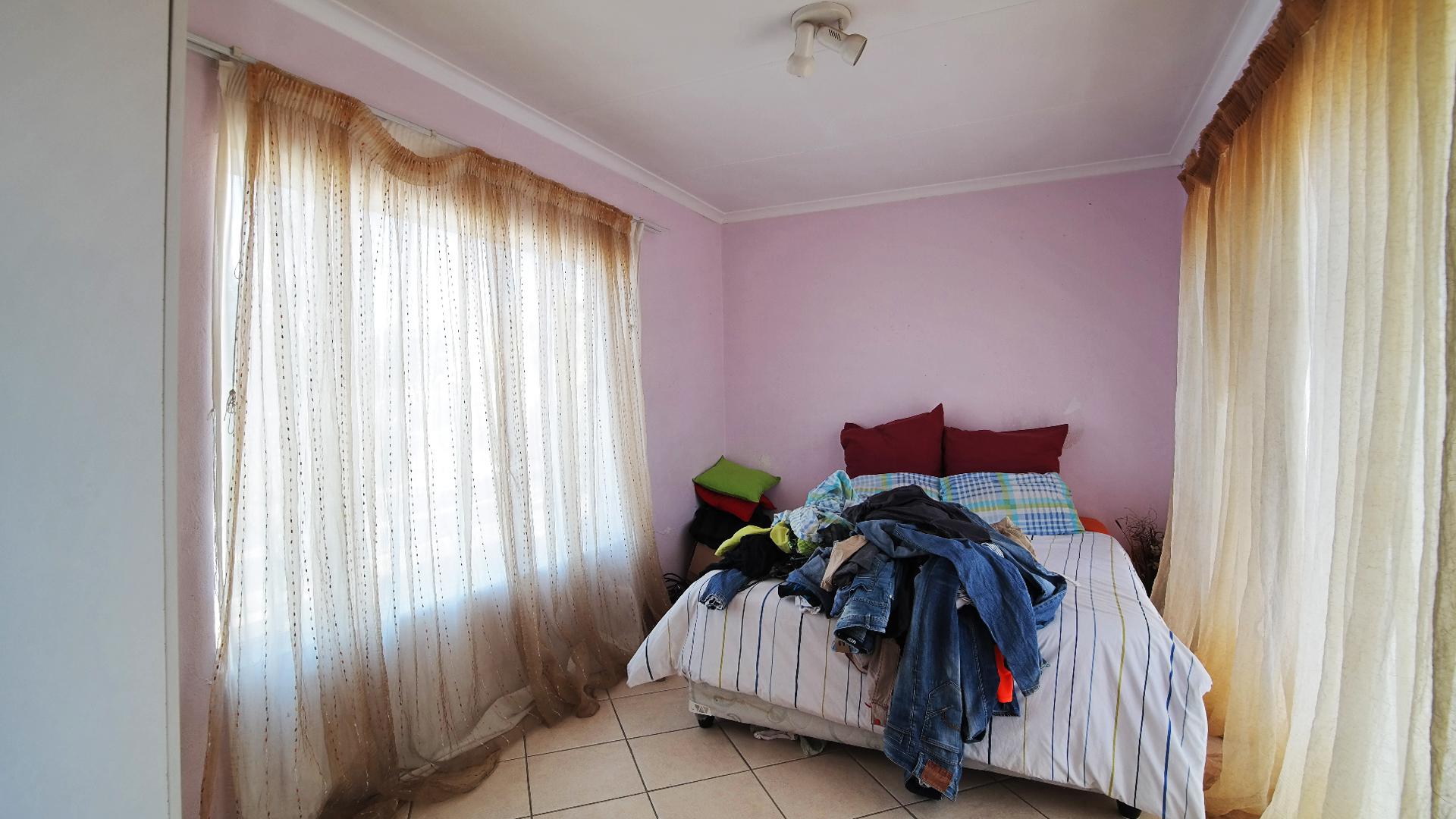 Bed Room 2 - 13 square meters of property in Noordwyk