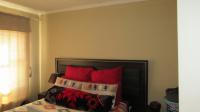 Main Bedroom - 14 square meters of property in Mapleton