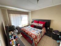 Main Bedroom - 14 square meters of property in Mapleton