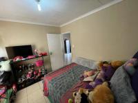 Bed Room 2 - 11 square meters of property in Mapleton