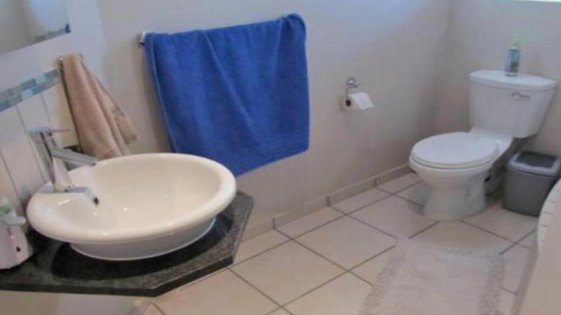 Bathroom 1 - 6 square meters of property in Waterval East