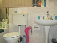 Bathroom 1 - 6 square meters of property in Sonland Park