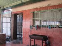 Patio - 37 square meters of property in Sonland Park