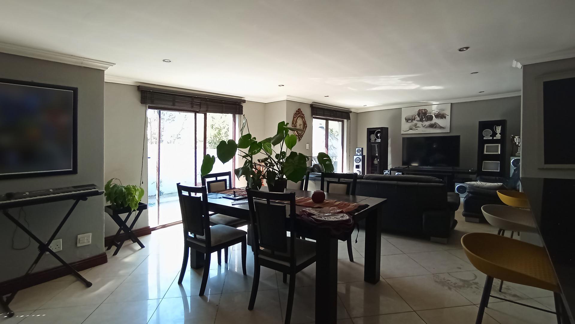 Dining Room - 17 square meters of property in Jukskei Park