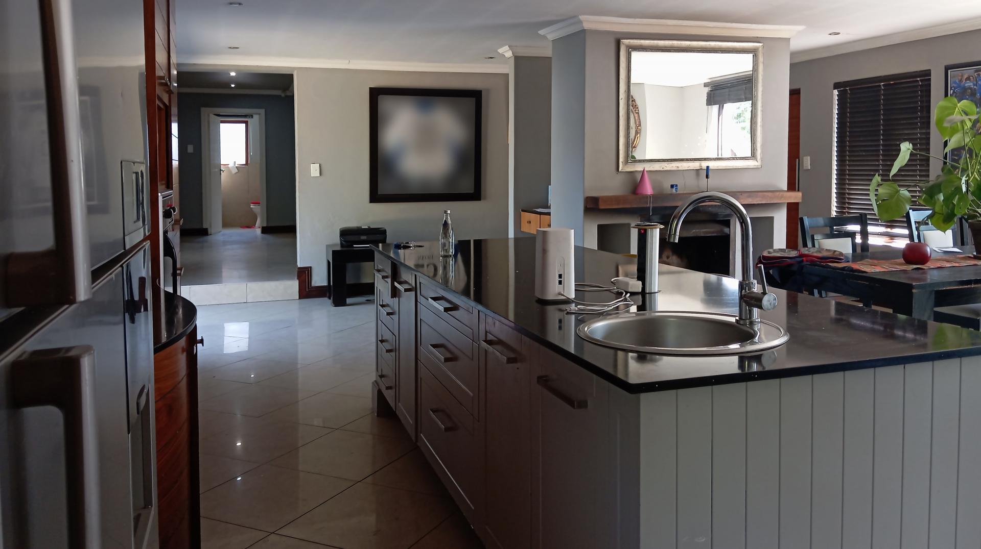 Kitchen of property in Jukskei Park