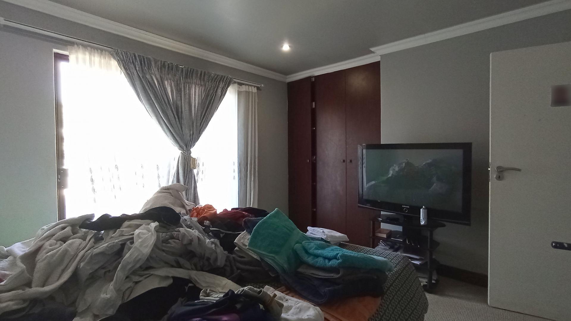 Bed Room 1 - 15 square meters of property in Jukskei Park