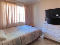 Bed Room 2 - 11 square meters of property in Mooikloof Ridge