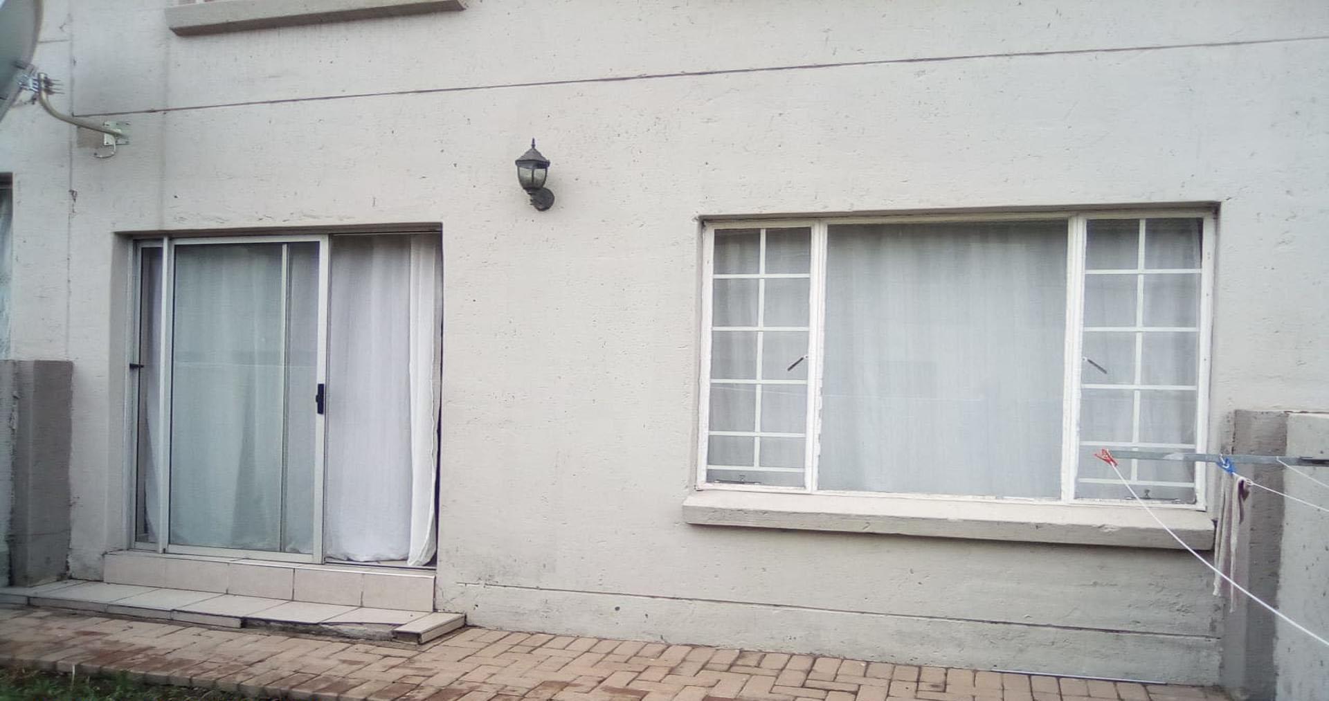 Front View of property in Middelburg - MP