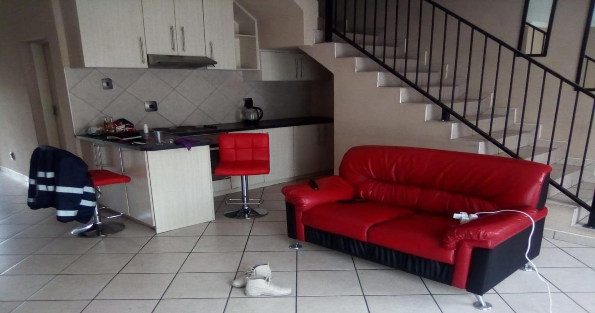 Lounges of property in Middelburg - MP