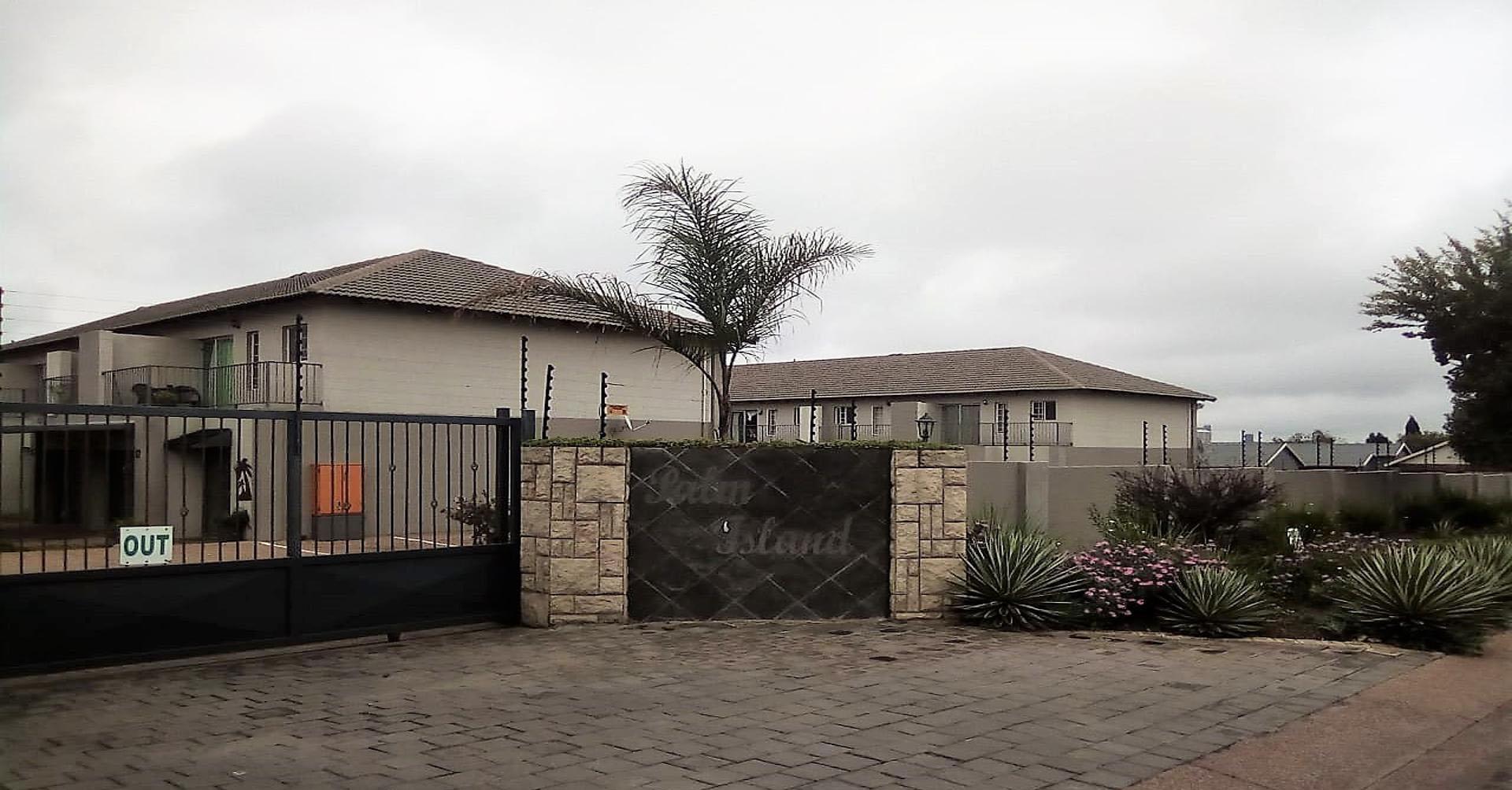 Front View of property in Middelburg - MP
