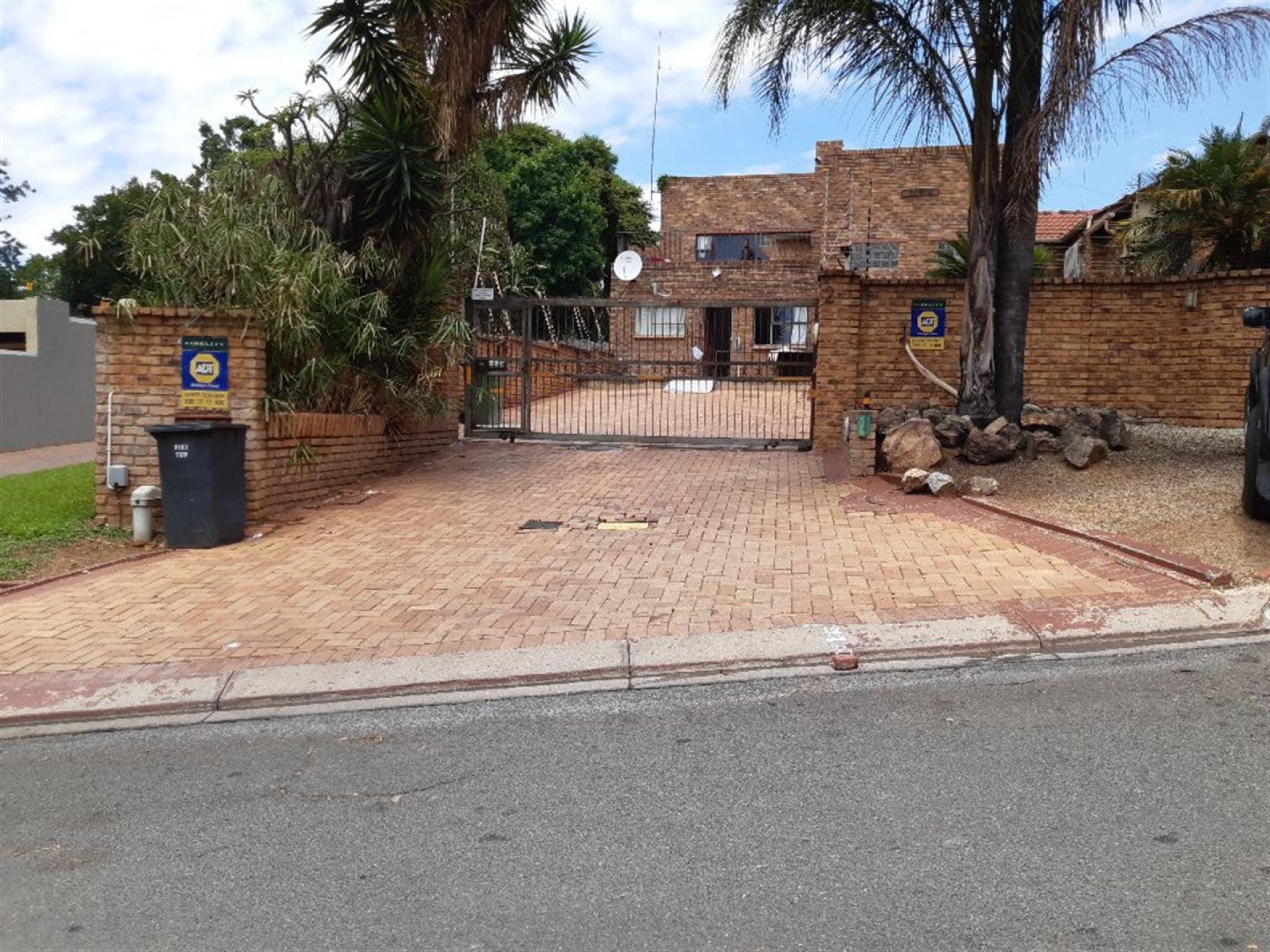 Front View of property in Hurlingham