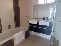 Bathroom 1 - 4 square meters of property in Uvongo