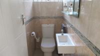 Bathroom 1 - 4 square meters of property in Uvongo