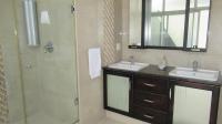 Main Bathroom - 11 square meters of property in Uvongo