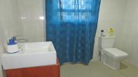 Main Bathroom - 7 square meters of property in Lenasia South