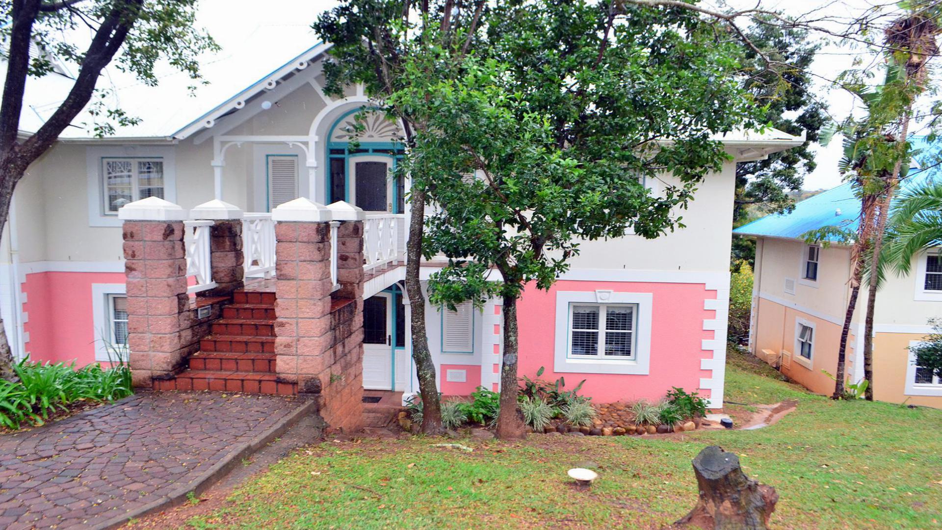Front View of property in Port Edward