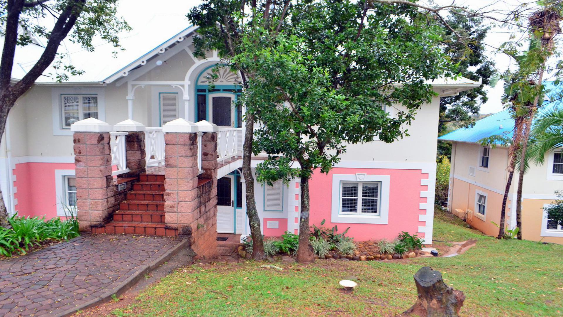 Front View of property in Port Edward