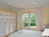 Main Bedroom - 17 square meters of property in Port Edward