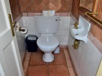 Main Bathroom - 4 square meters of property in Port Edward