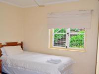 Bed Room 2 - 11 square meters of property in Port Edward