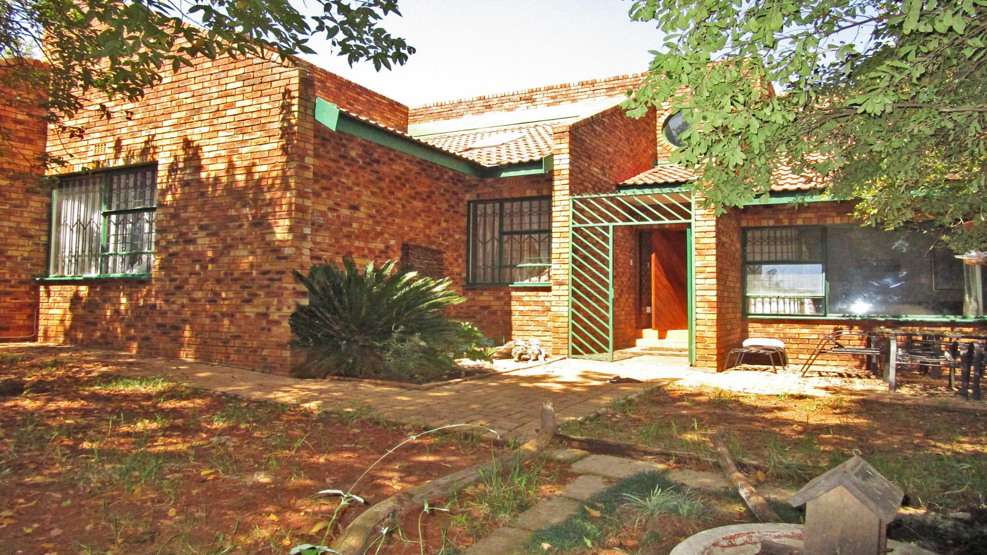 Front View of property in Randburg