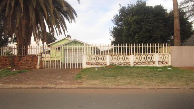Standard Bank SIE Sale In Execution 3 Bedroom House for Sale in Lenasia - MR164381