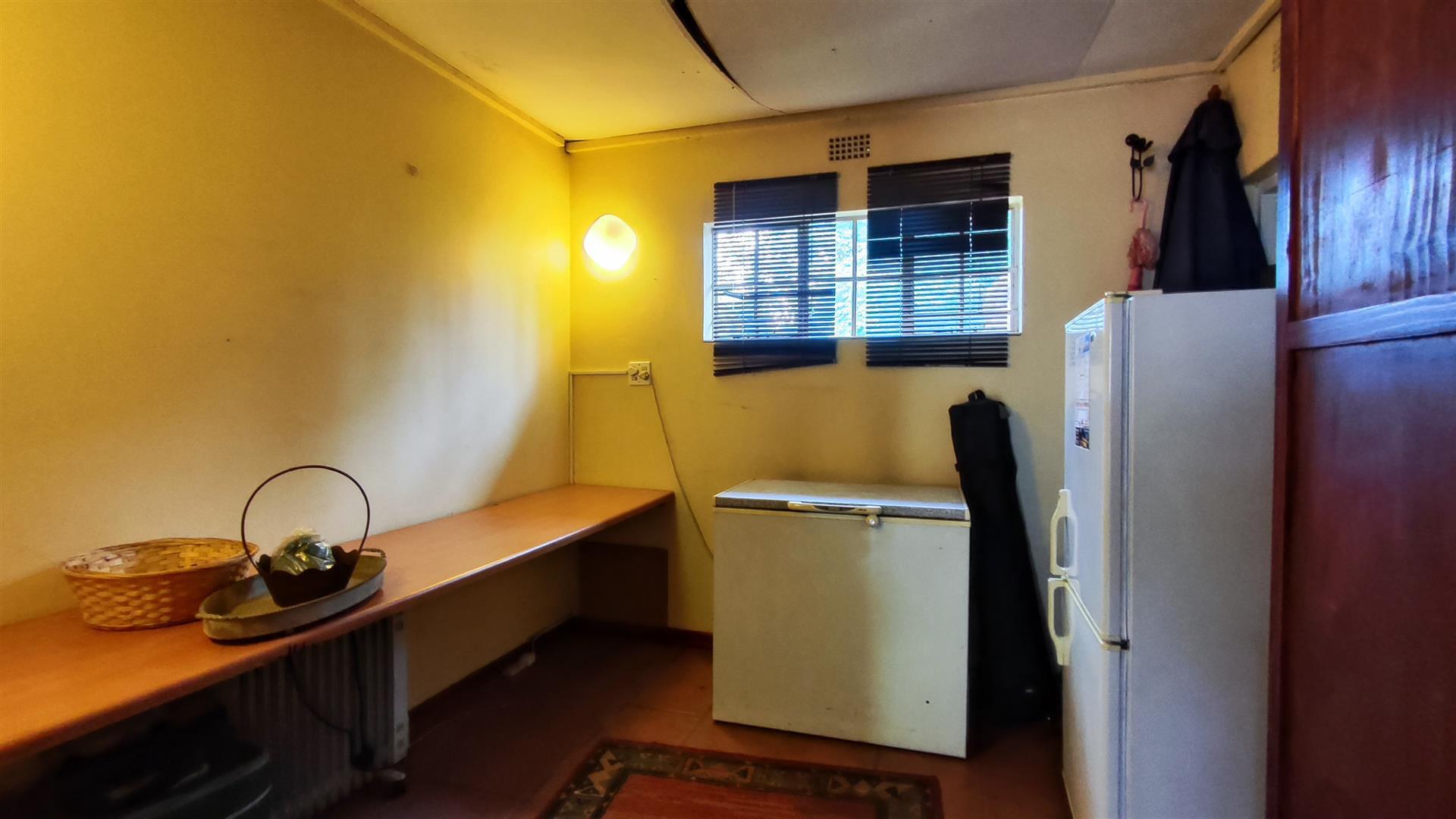 Spaces - 13 square meters of property in Buccleuch