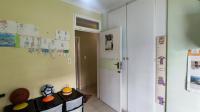 Bed Room 2 - 12 square meters of property in Buccleuch