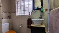 Main Bathroom - 5 square meters of property in Buccleuch